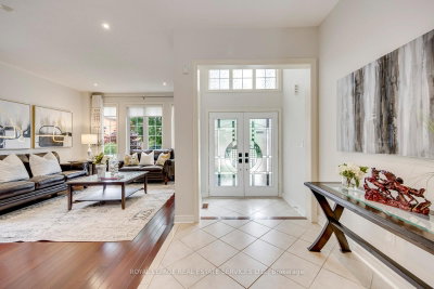 2249 Glazebrook Circle • Oakville, ON photo 9