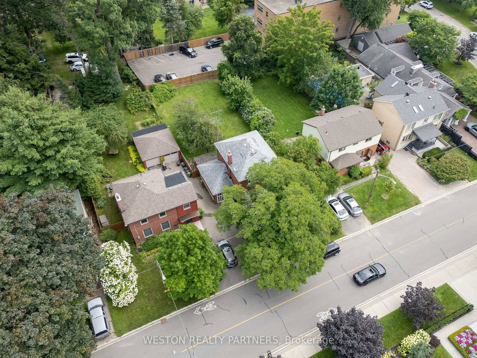 11 Thirty-Sixth Street • Toronto, ON photo 10