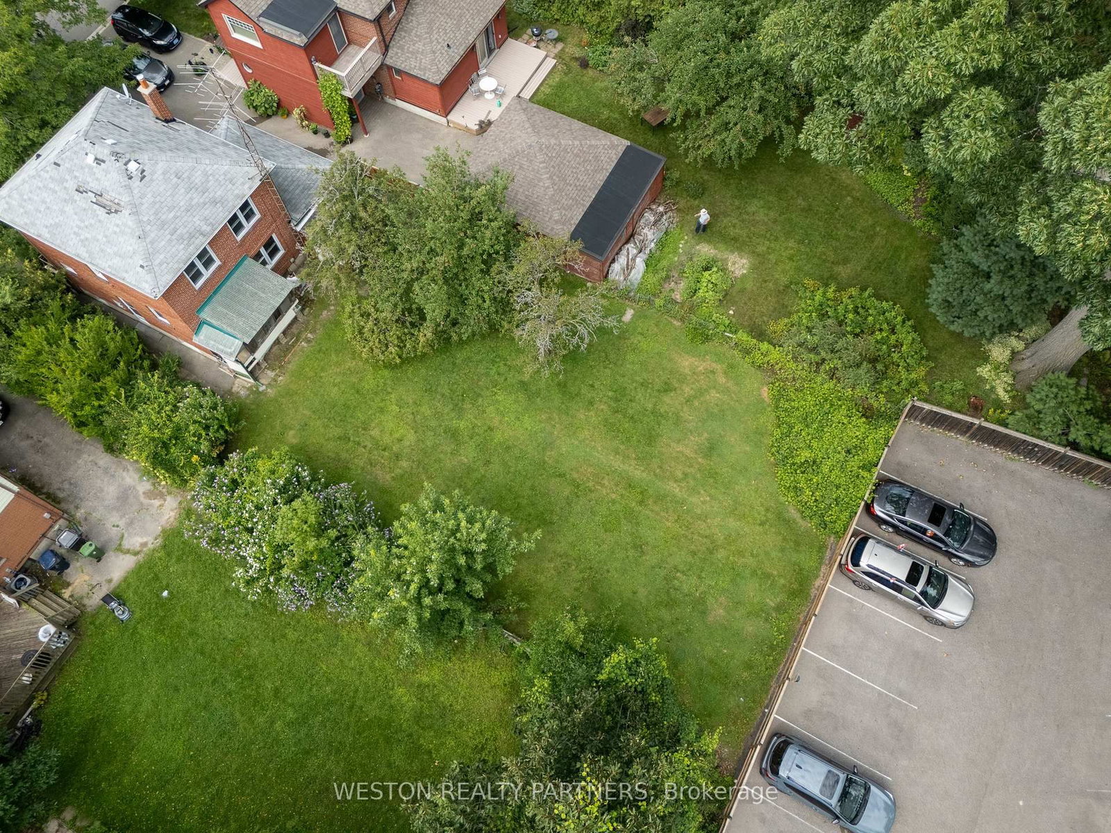 11 Thirty-Sixth Street • Toronto, ON photo 9