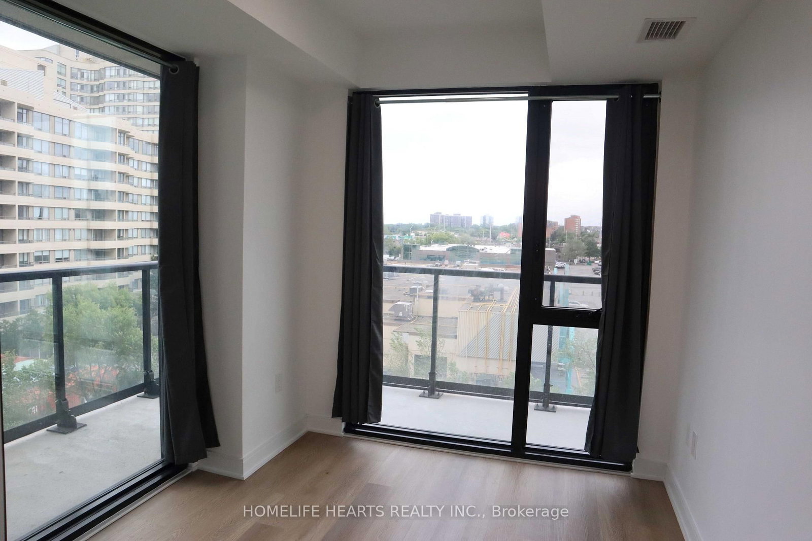 86 Dundas Street E • #421 • Mississauga, ON photo 11