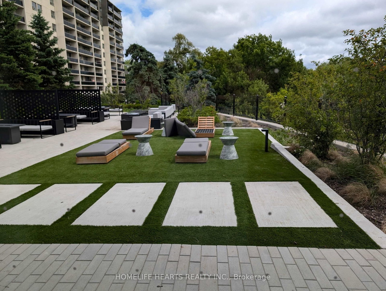 86 Dundas Street E • #421 • Mississauga, ON photo 25