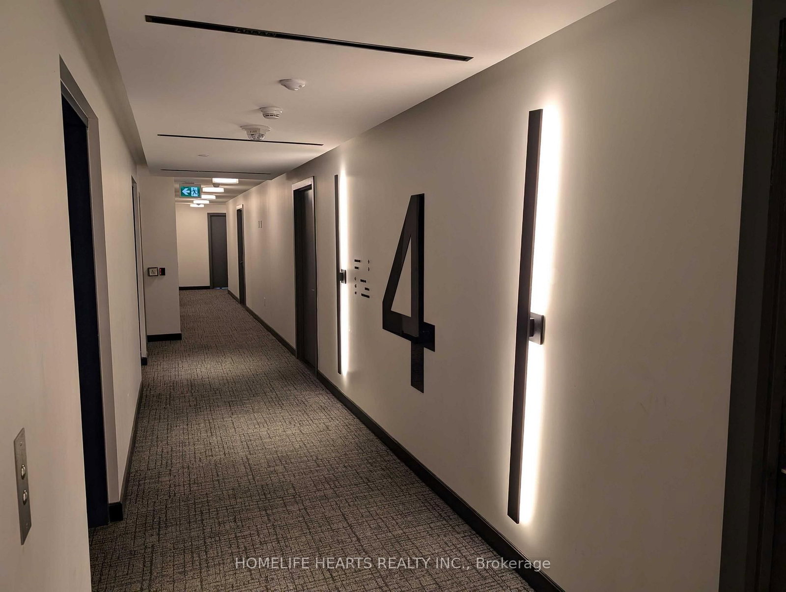 86 Dundas Street E • #421 • Mississauga, ON photo 5