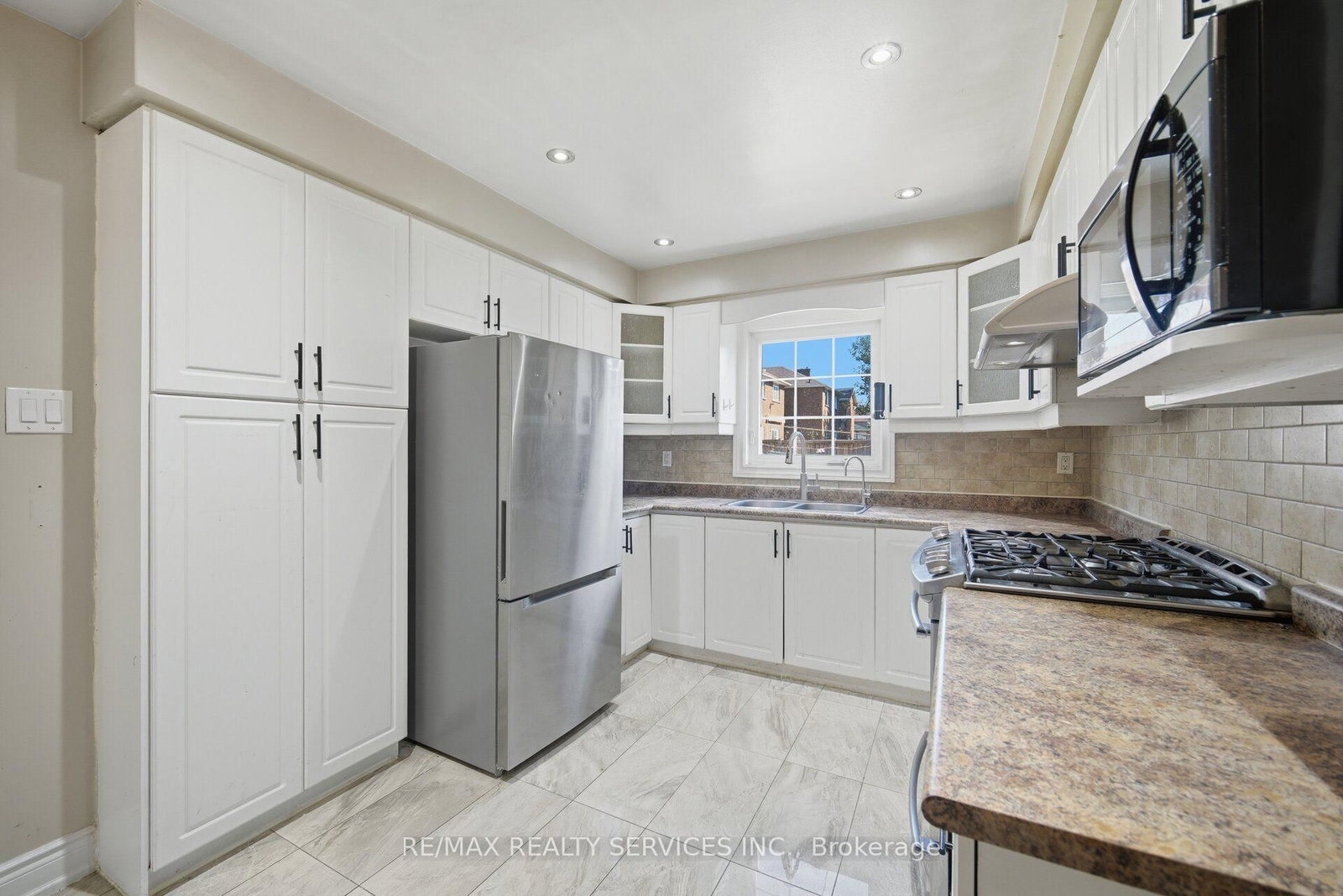 92 Tulip Drive • Brampton, ON photo 18