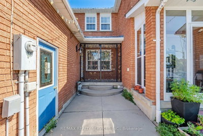 92 Tulip Drive • Brampton, ON photo 6