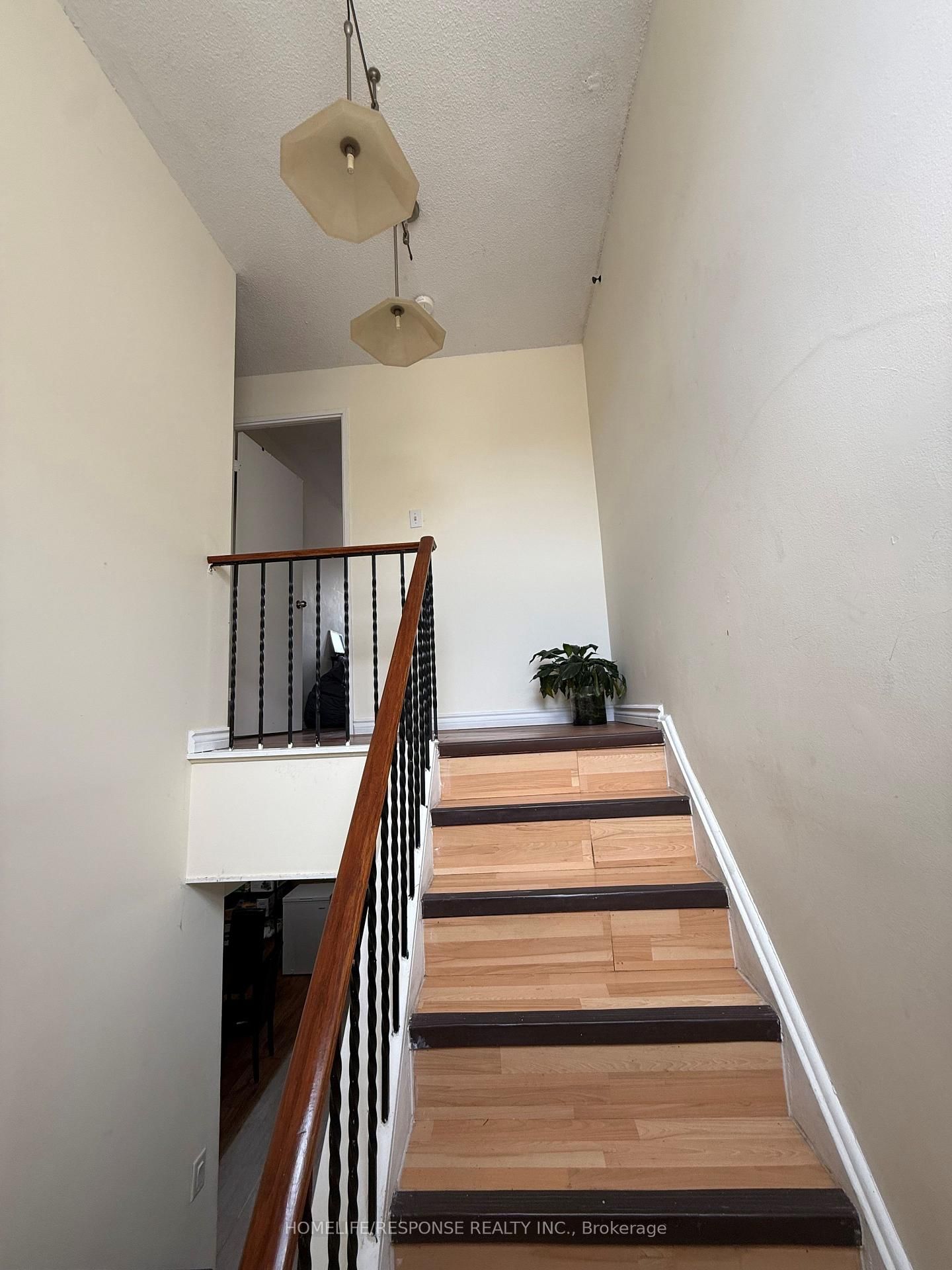 158-1055 DUNDAS St, Mississauga, view 10