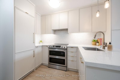 73 Washington Avenue • #405 • Oakville, ON photo 3