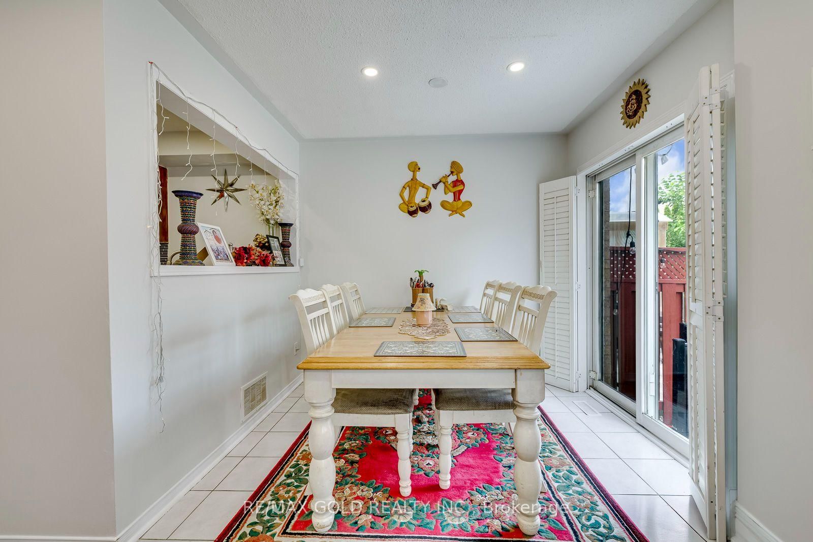 911 Golden Farmer Way • Mississauga, ON photo 13
