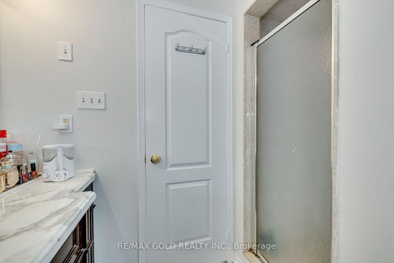 911 Golden Farmer Mississauga,ON L5W 1A8 — Photo 20