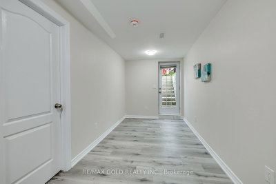 911 Golden Farmer Mississauga,ON L5W 1A8 — Photo 30