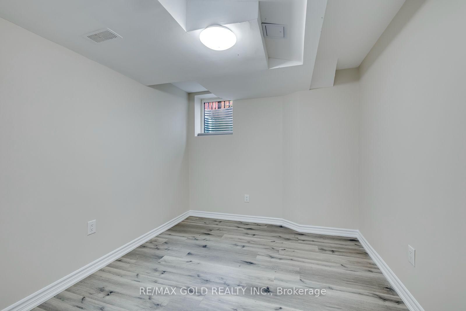 911 Golden Farmer Way • Mississauga, ON photo 42