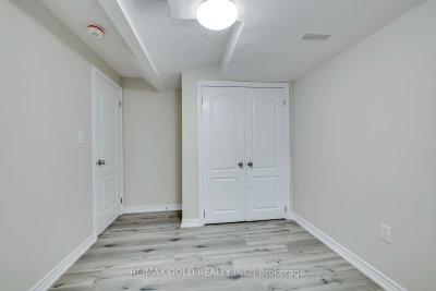 911 Golden Farmer Mississauga,ON L5W 1A8 — Photo 44
