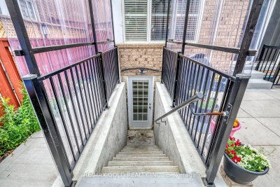 911 Golden Farmer Mississauga,ON L5W 1A8 — Photo 47