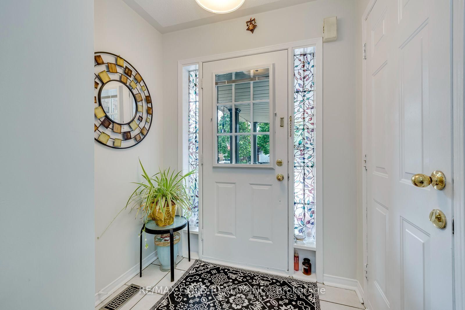 911 Golden Farmer Way • Mississauga, ON photo 5