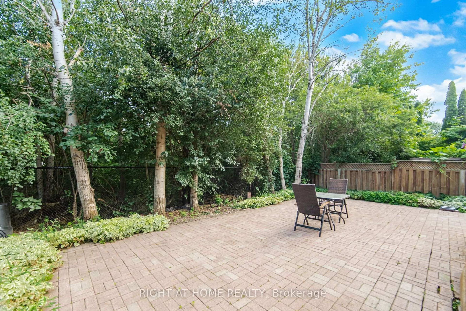 6379 Alderwood Trail • Mississauga, ON photo 50