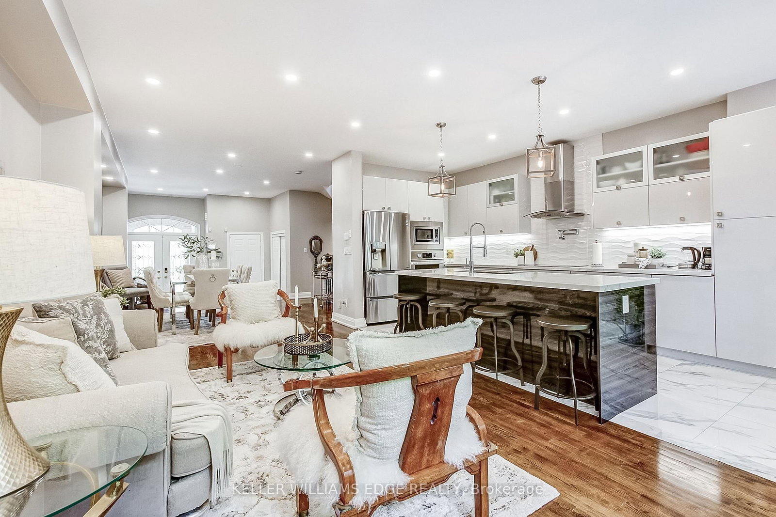 2307 Woodfield Road • Oakville, ON photo 12