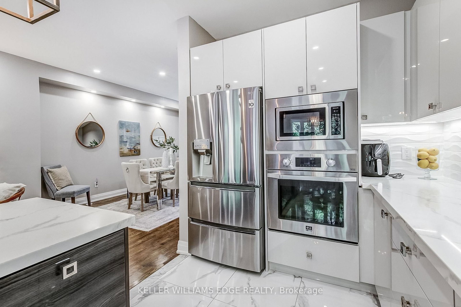 2307 Woodfield Road • Oakville, ON photo 20
