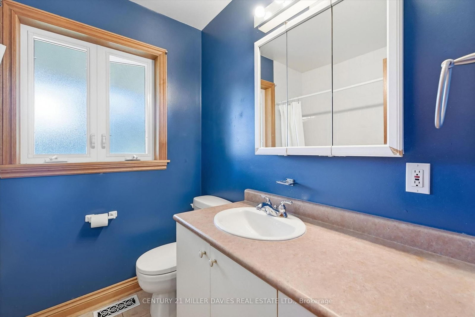 237 Mohawk Oakville,ON L6L 2Z1 — Photo 17