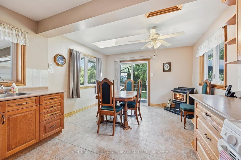 237 Mohawk Oakville,ON L6L 2Z1 — Photo 6