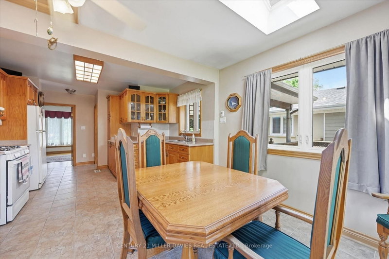 237 Mohawk Oakville,ON L6L 2Z1 — Photo 7