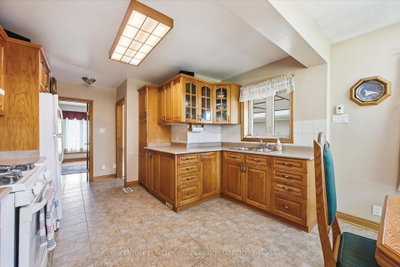 237 Mohawk Oakville,ON L6L 2Z1 — Photo 9
