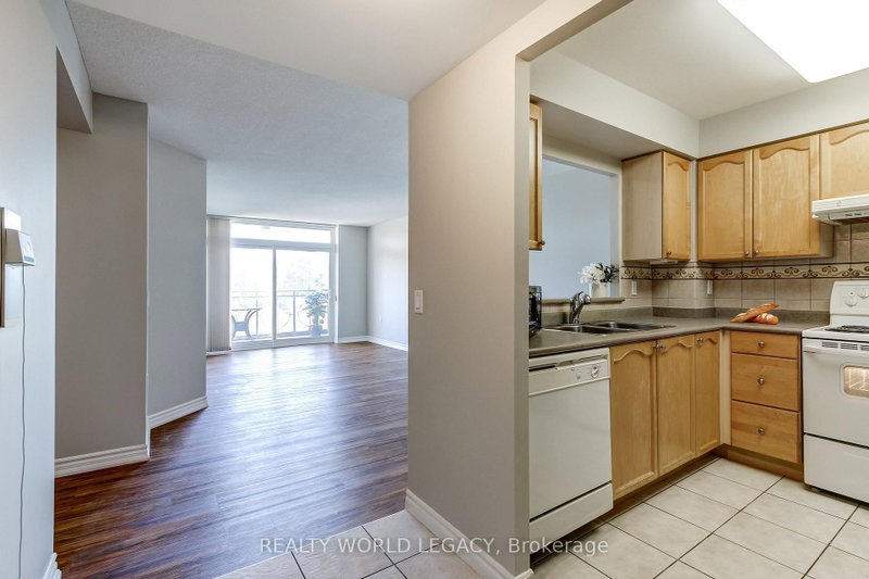 1414 - 100 Burloak Drive