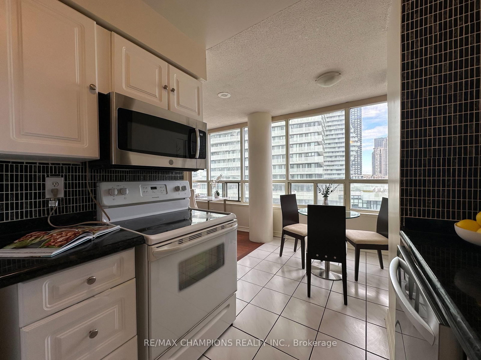 400 Webb Drive • #1204 • Mississauga, ON photo 8