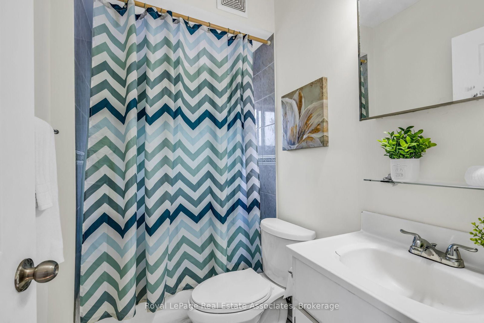 62 Rowntree Avenue • Toronto, ON photo 32
