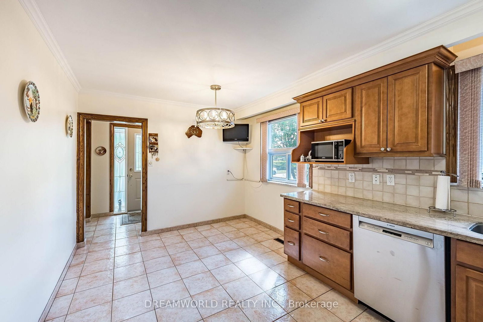297 Derrydown Road • Toronto, ON photo 14