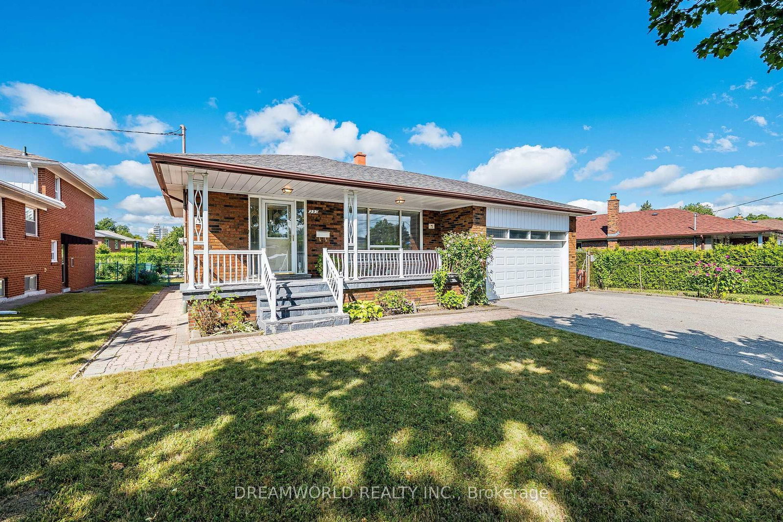 297 Derrydown Road • Toronto, ON photo 3