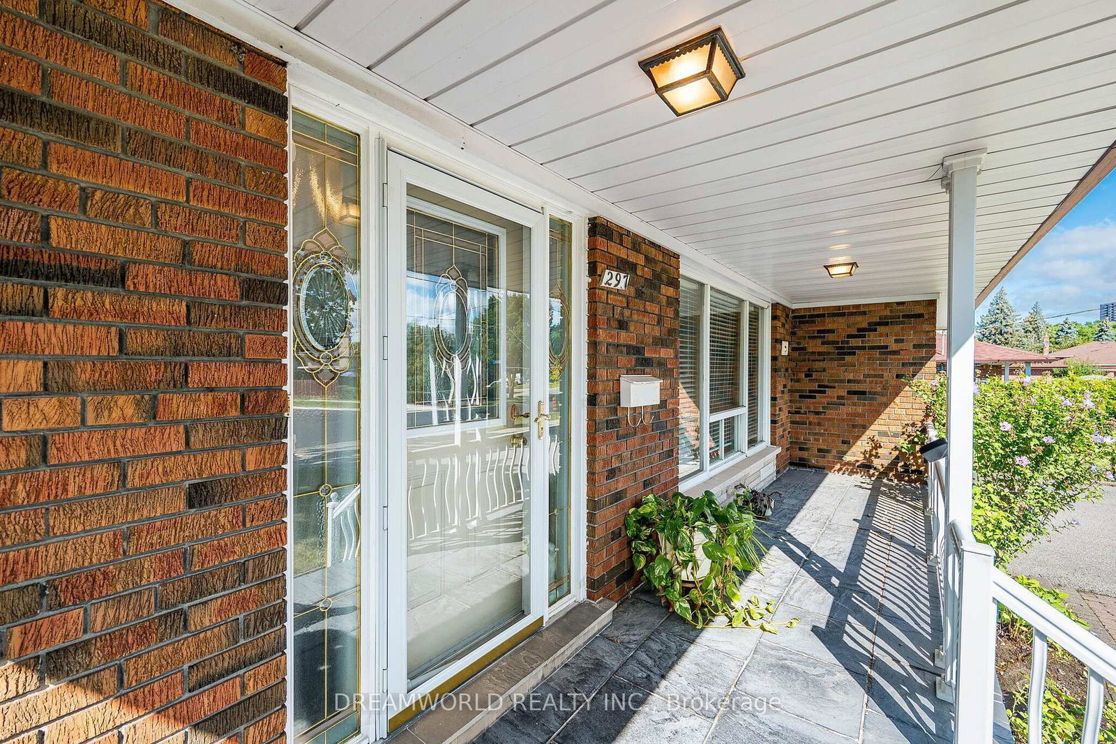 297 Derrydown Road • Toronto, ON photo 4