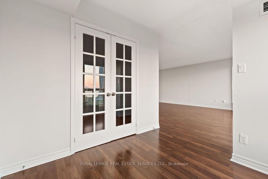 2269 Lake Shore Boulevard W • #2105 • Toronto, ON photo 15