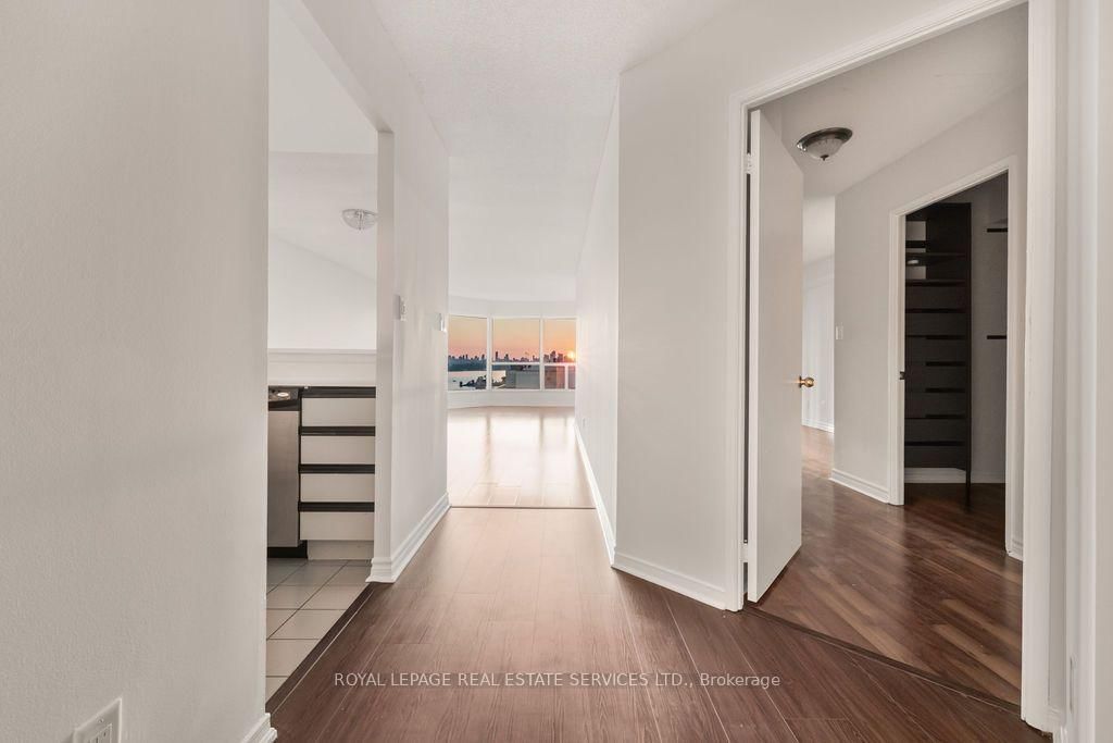2269 Lake Shore Boulevard W • #2105 • Toronto, ON photo 17