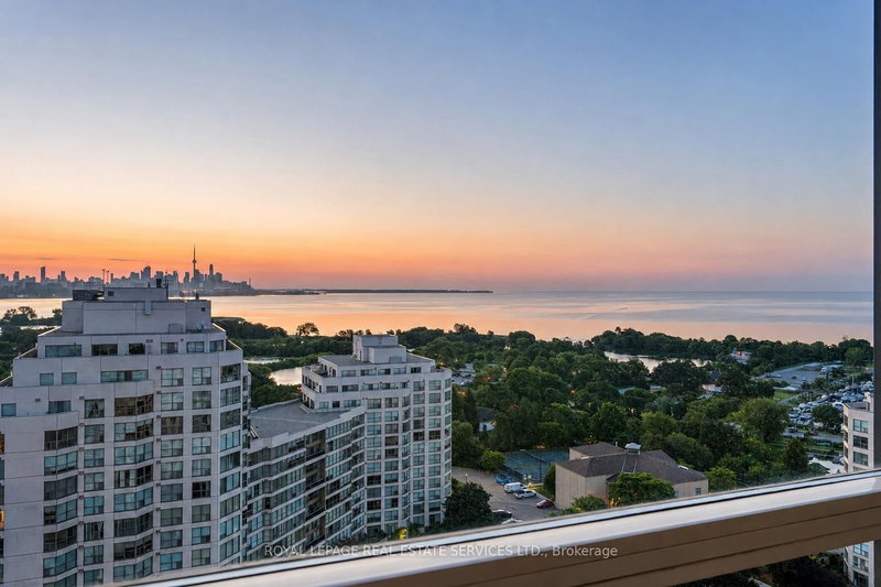 2105 - 2269 Lake Shore Boulevard W