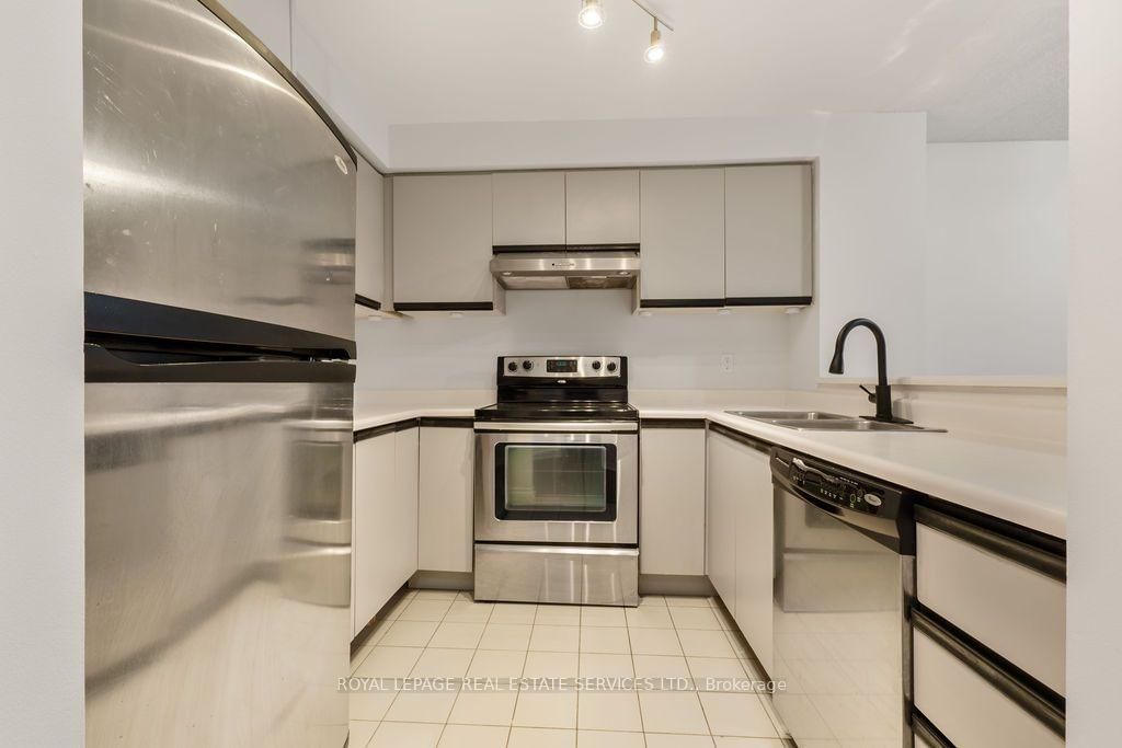 2269 Lake Shore Boulevard W • #2105 • Toronto, ON photo 6