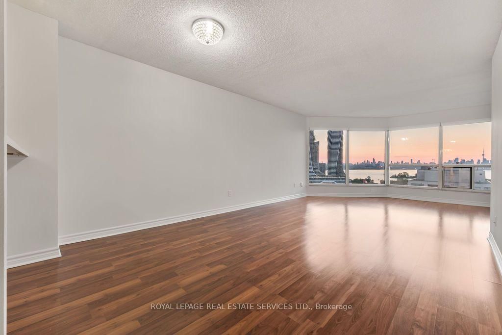 2269 Lake Shore Boulevard W • #2105 • Toronto, ON photo 9
