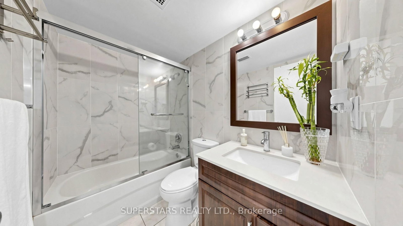 390 Dixon Road • #1906 • Toronto, ON photo 17