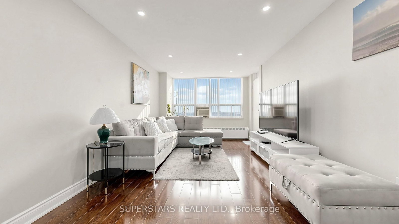 390 Dixon Road • #1906 • Toronto, ON photo 3