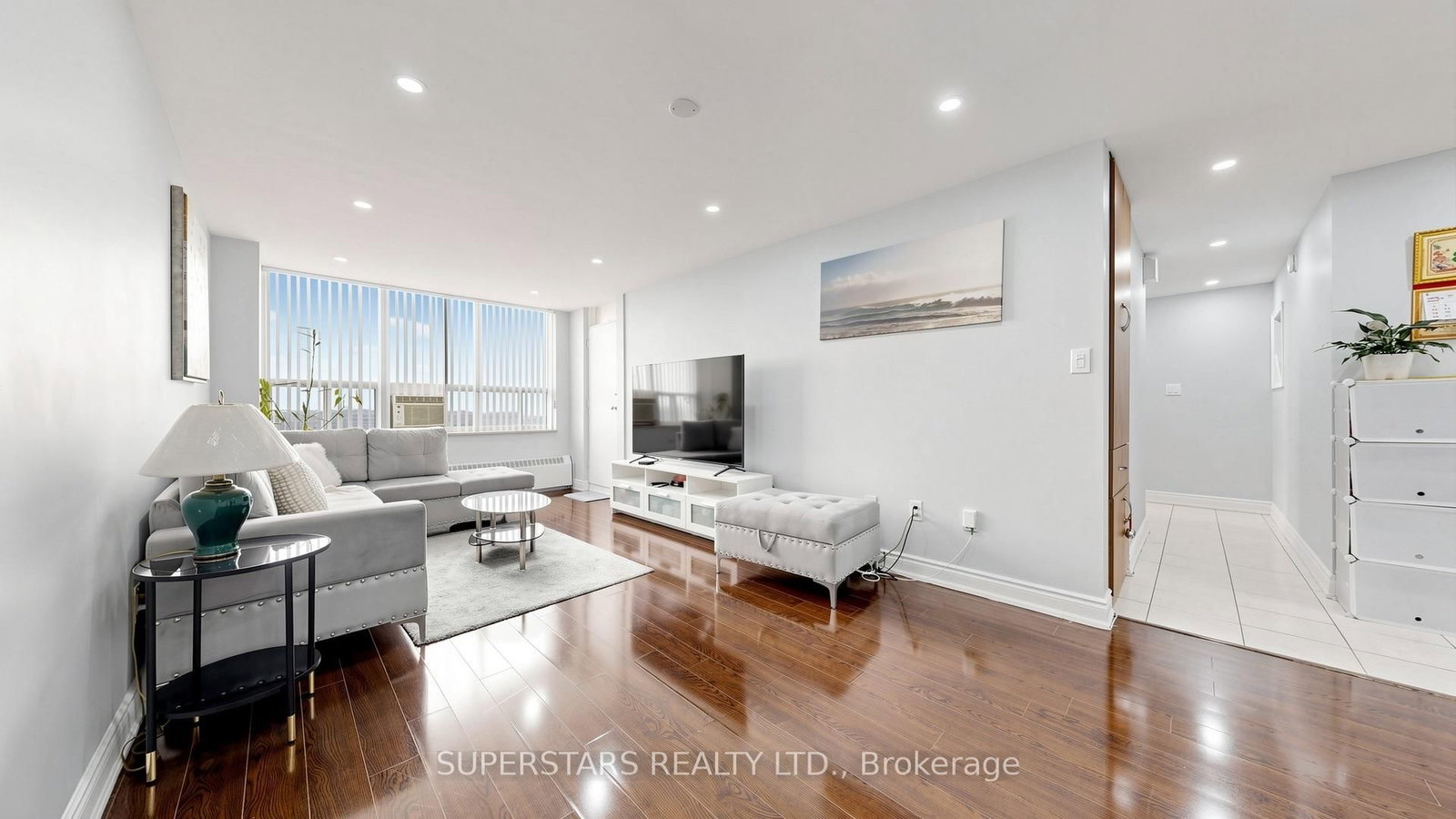 390 Dixon Road • #1906 • Toronto, ON photo 4