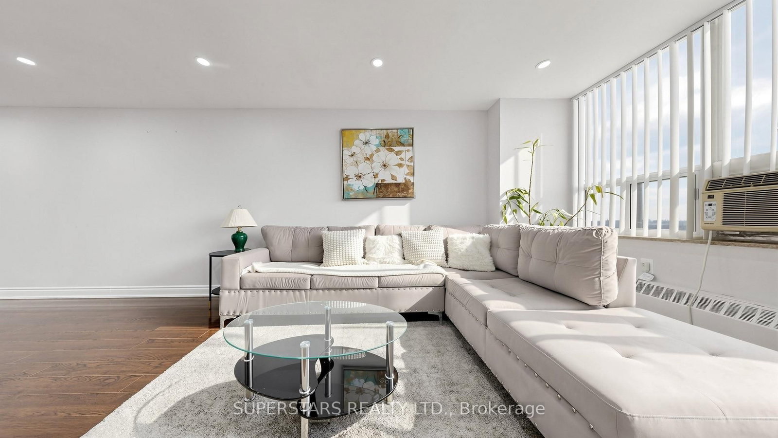 390 Dixon Road • #1906 • Toronto, ON photo 5