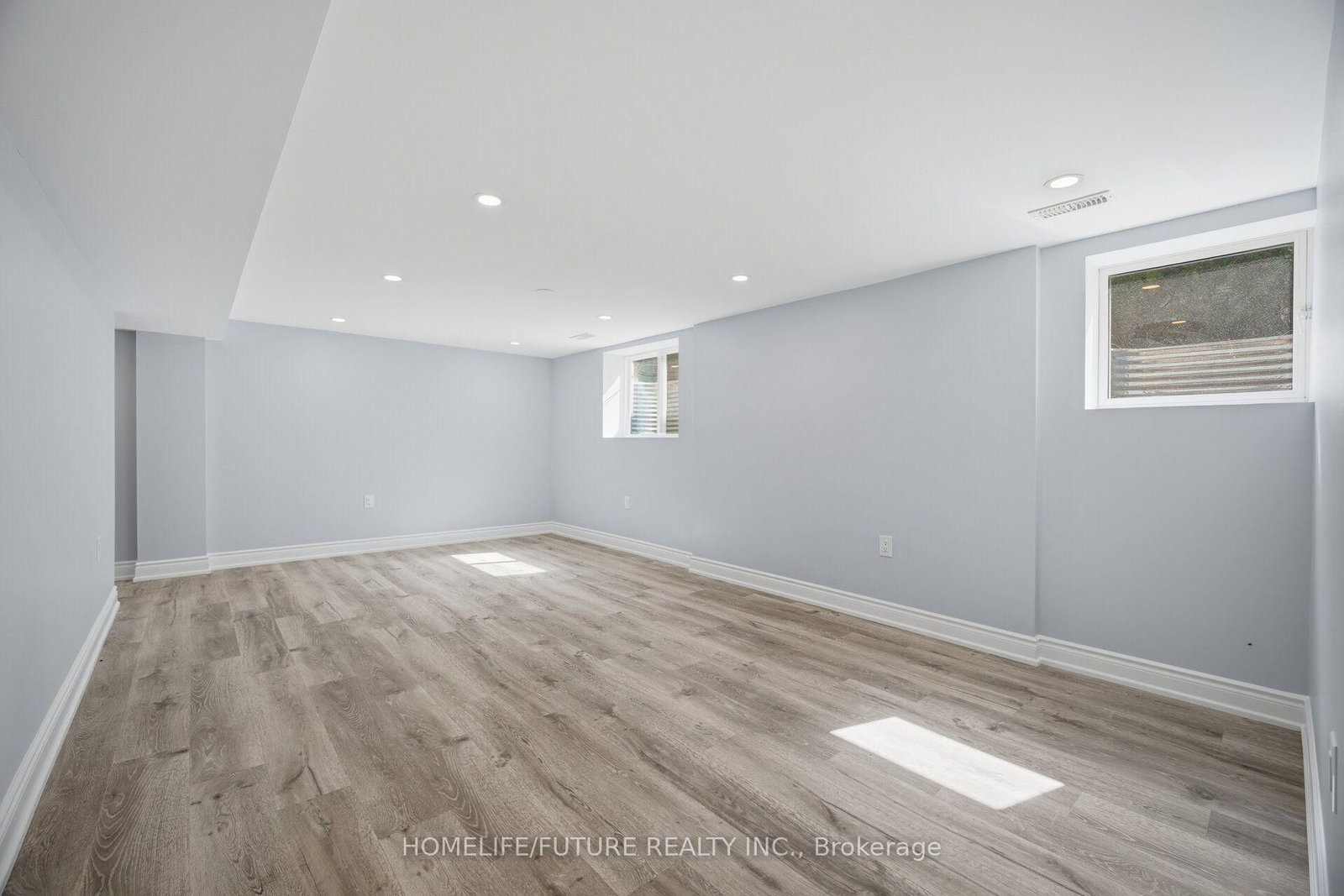 33 Brock Street • Halton Hills, ON photo 32