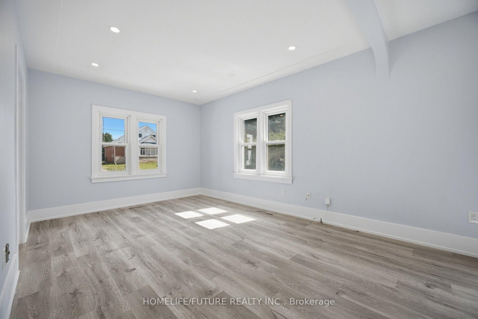 33 Brock Street • Halton Hills, ON photo 9