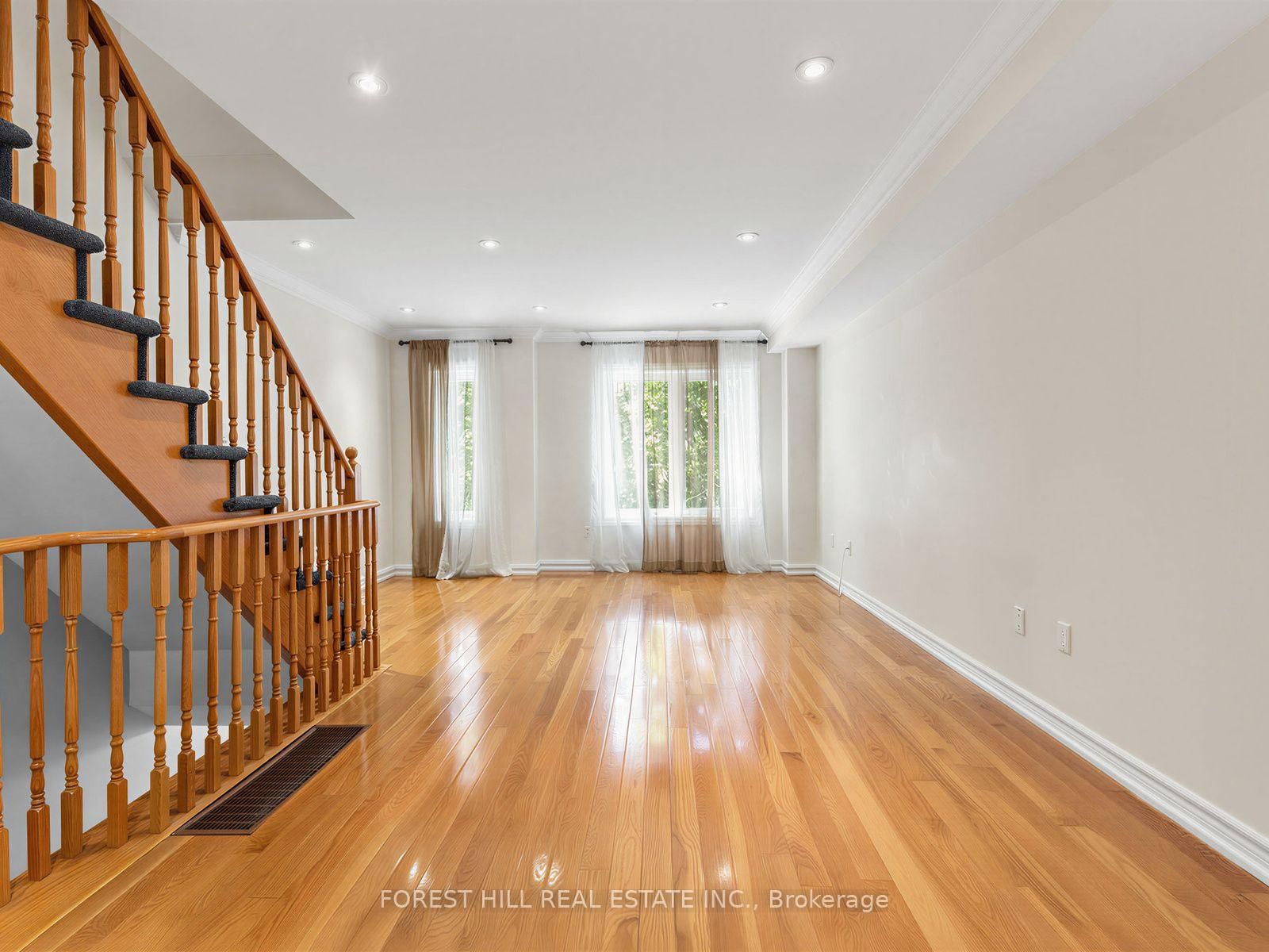 37 Birdstone Crescent • Toronto, ON photo 11