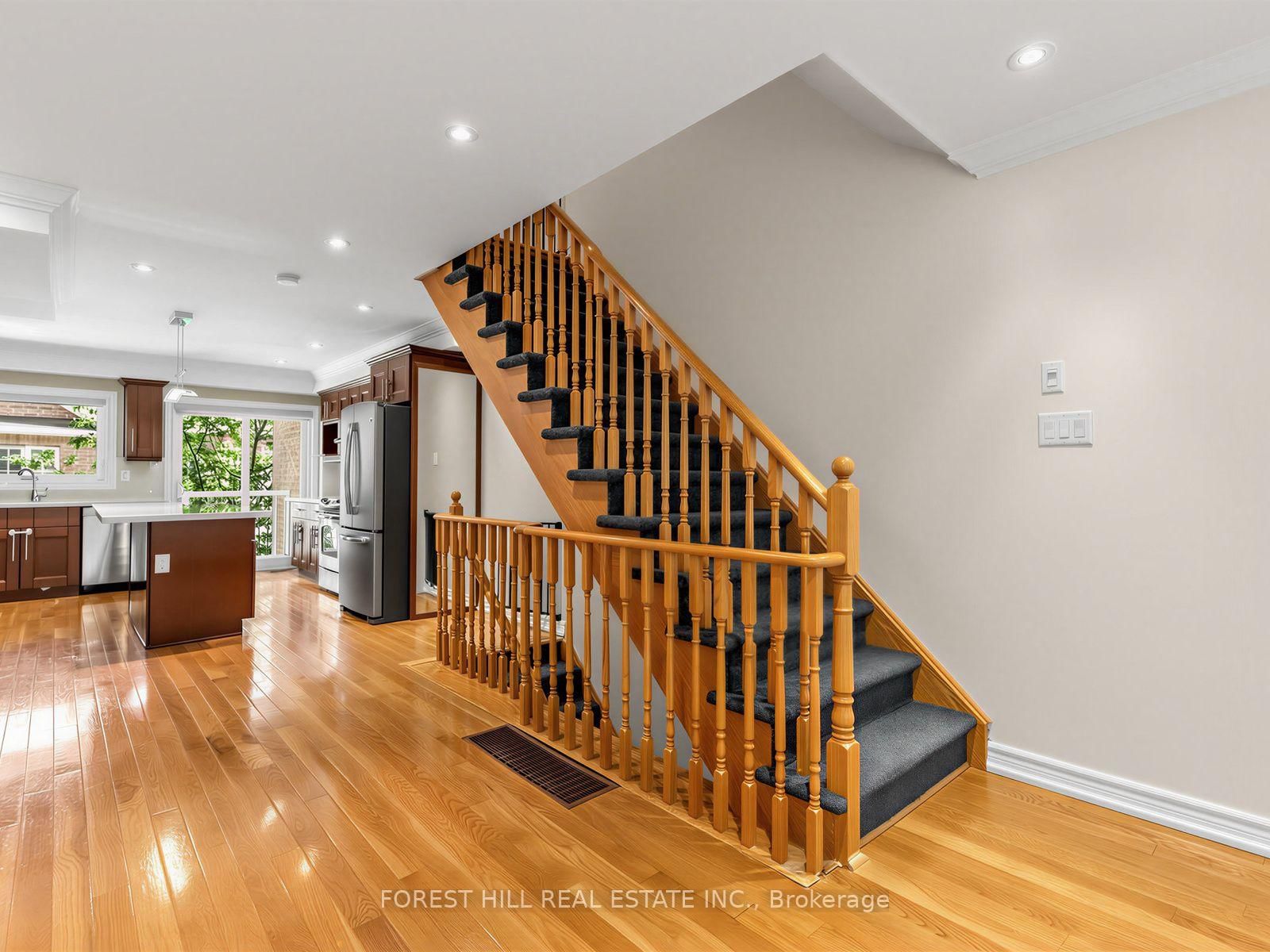 37 Birdstone Crescent • Toronto, ON photo 15