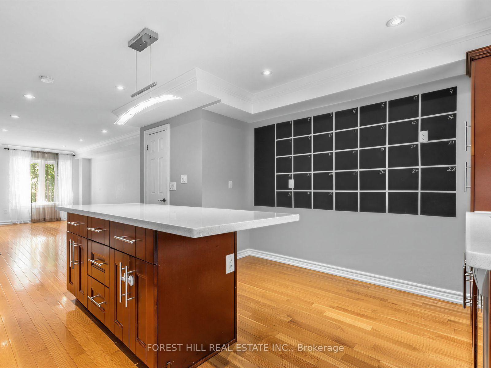 37 Birdstone Crescent • Toronto, ON photo 19