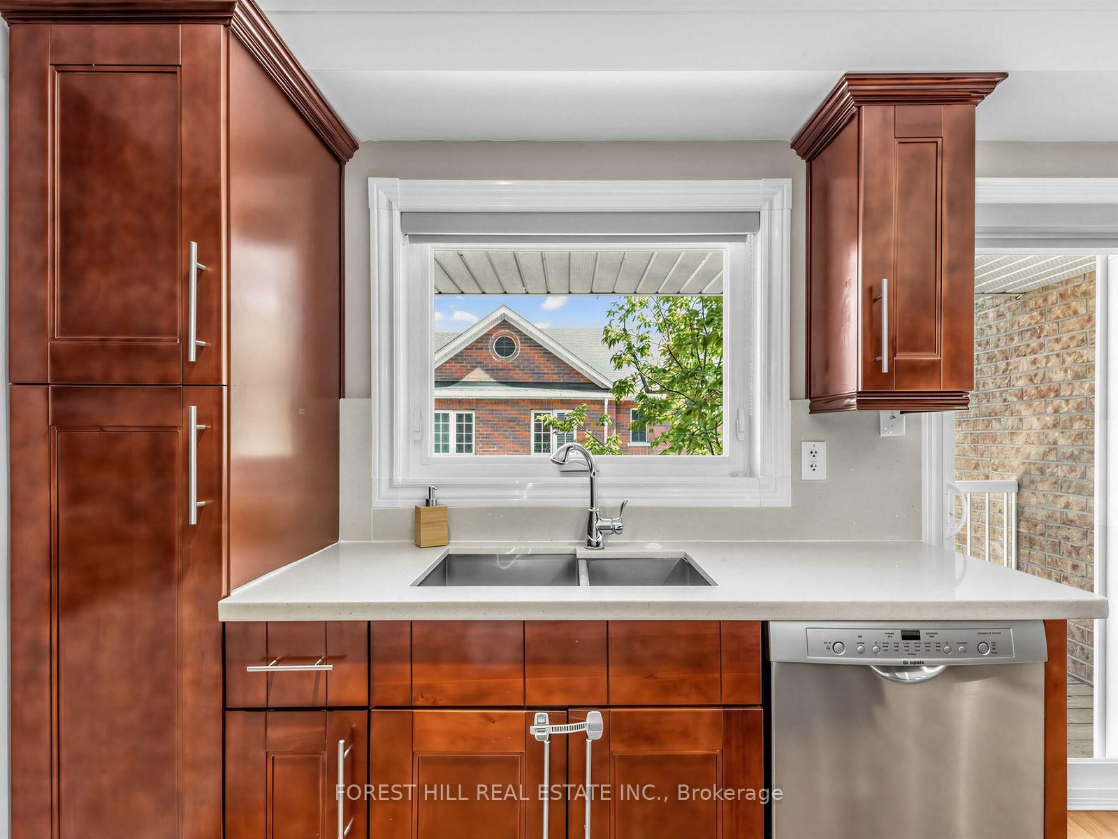 37 Birdstone Crescent • Toronto, ON photo 21