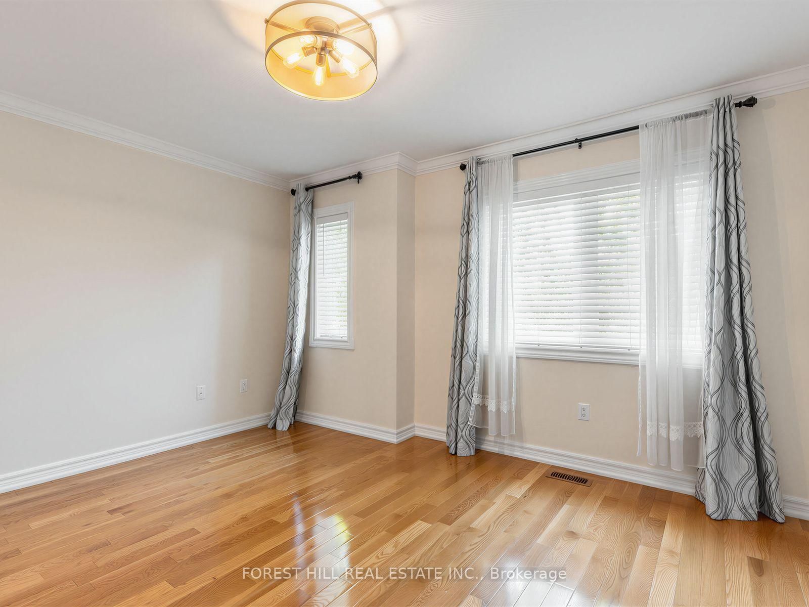 37 Birdstone Crescent • Toronto, ON photo 27