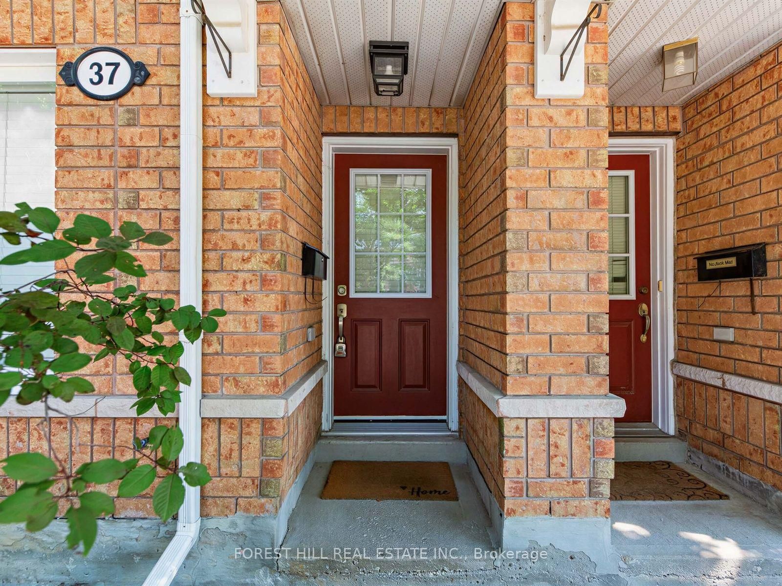 37 Birdstone Crescent • Toronto, ON photo 3