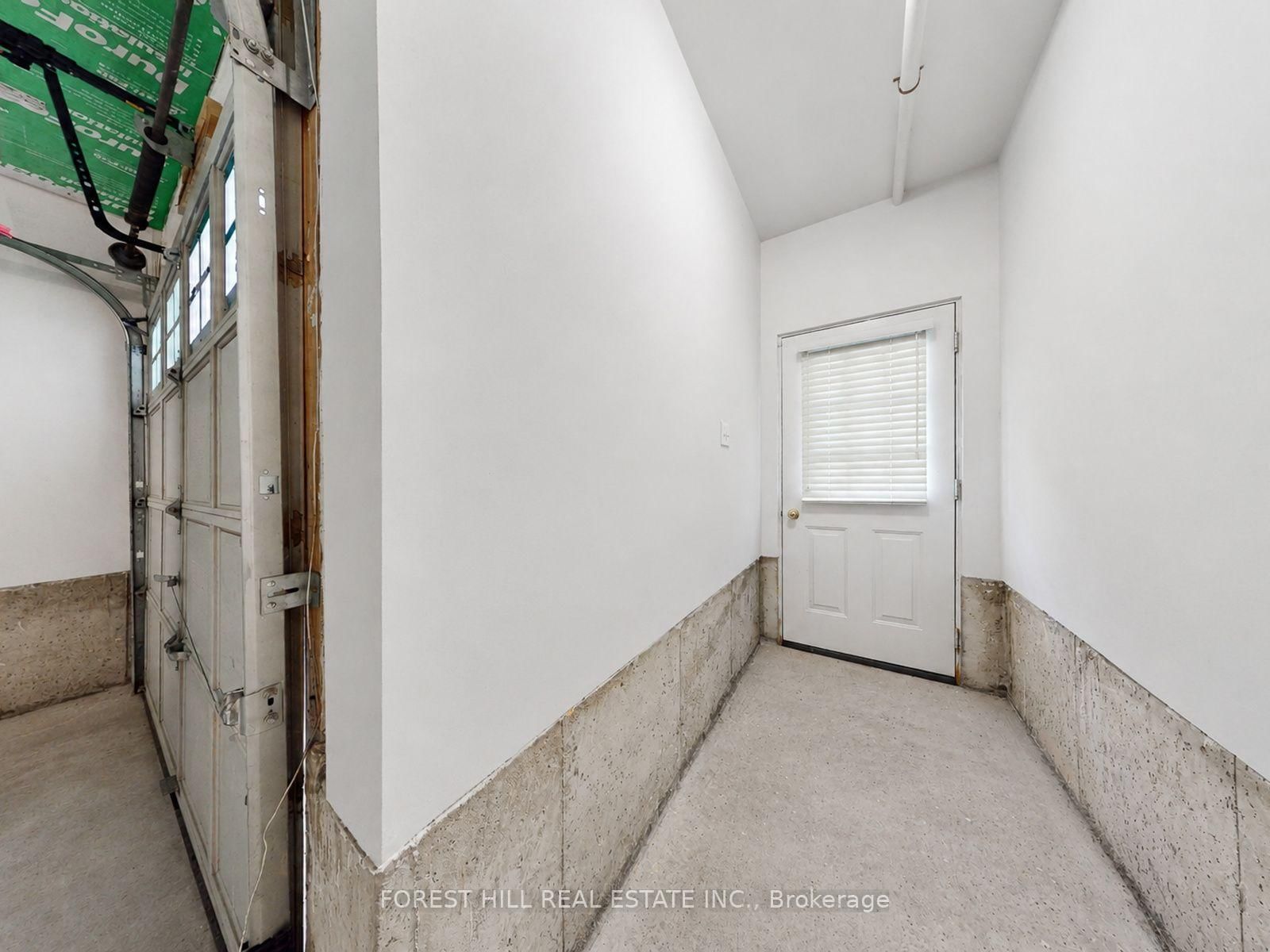 37 Birdstone Crescent • Toronto, ON photo 37