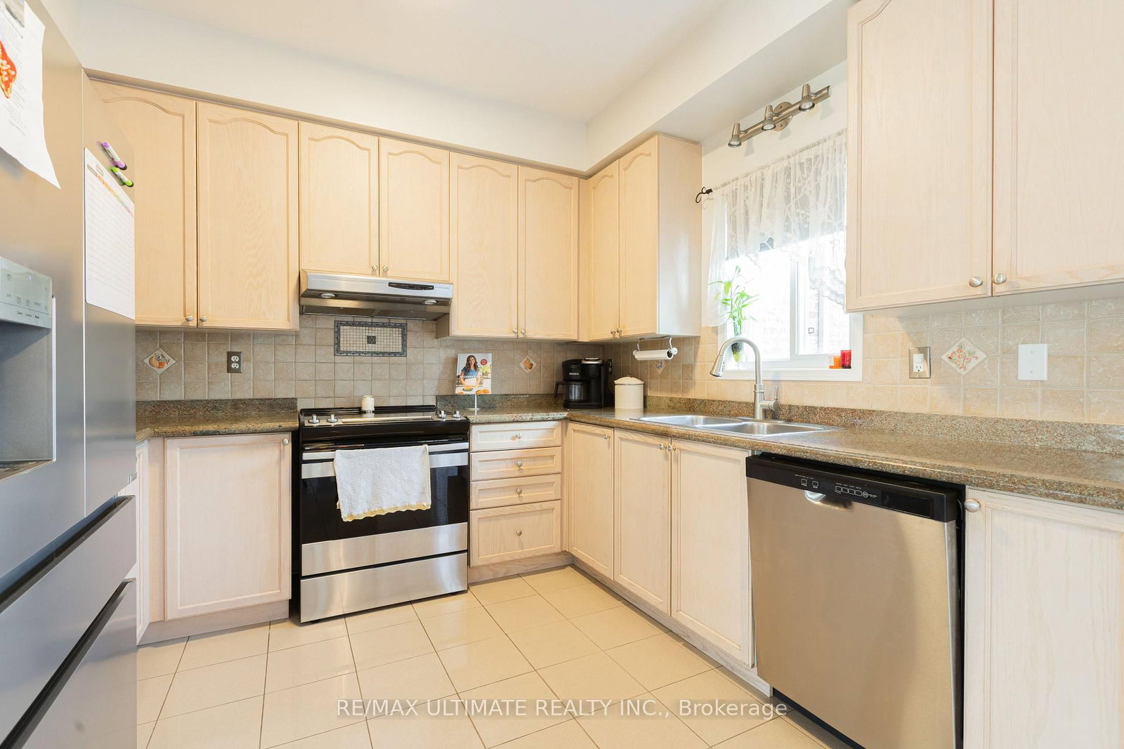 6560 Opera Glass Crescent • Mississauga, ON photo 13