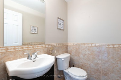 6560 Opera Glass Crescent • Mississauga, ON photo 4